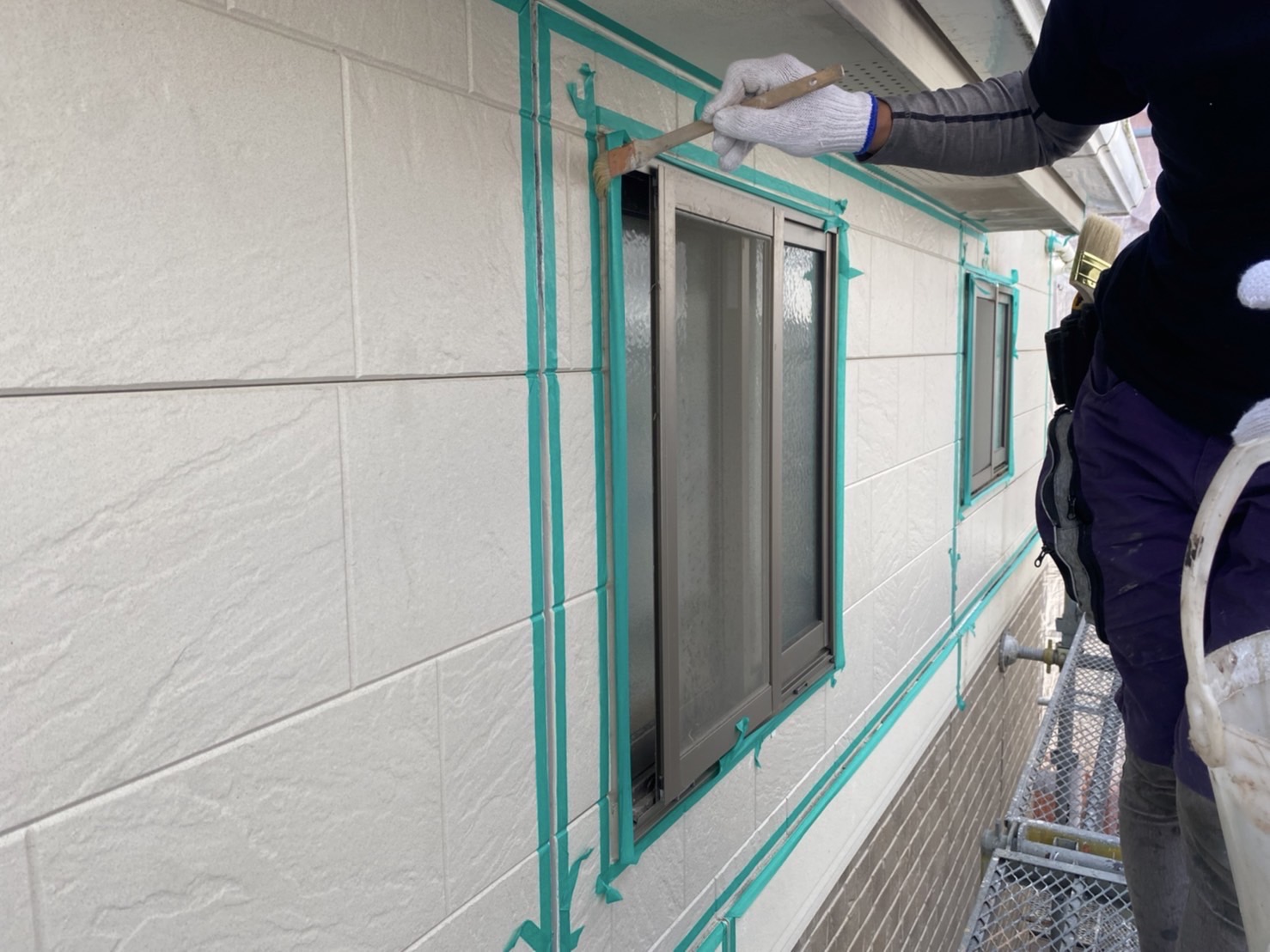 K-HANDSのシーリング工事の様子